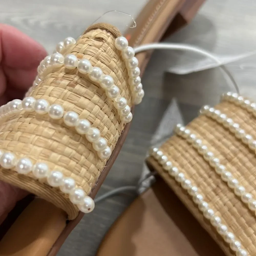 J. Crew Factory pearl slides size 10 NWT but flawed